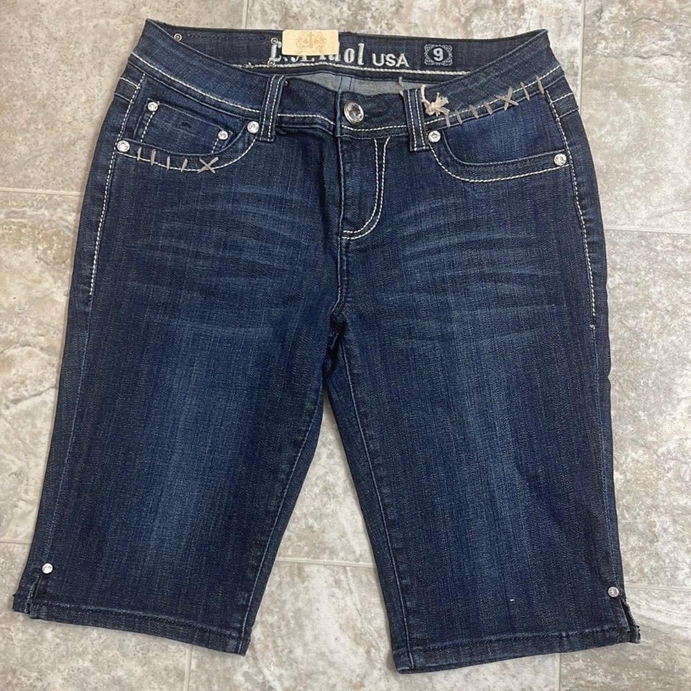Capri short with jewels